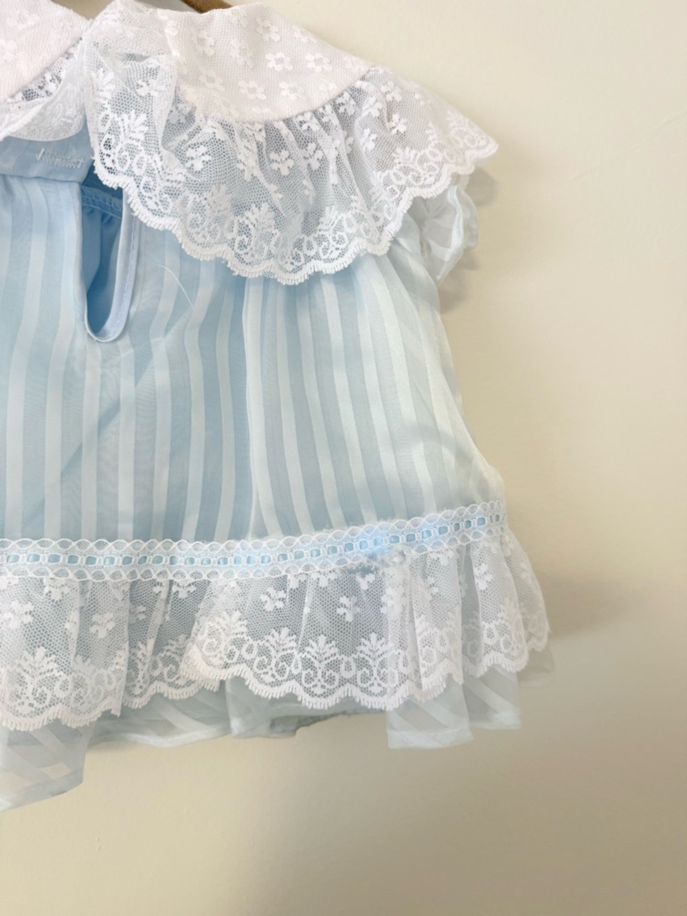 Vintage Baby Girls 6-9 Months Blue and White Lace Short Dress or Blouse Floral - Picture 7 of 12